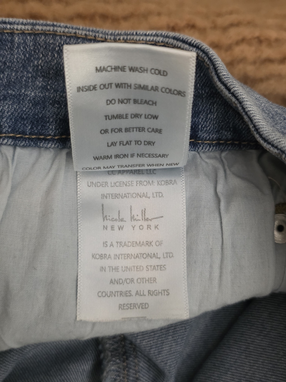 Nicole Miller New York Stretch High-Rise Light Blue Denim Shorts with Frayed Hem - Picture 4 of 11